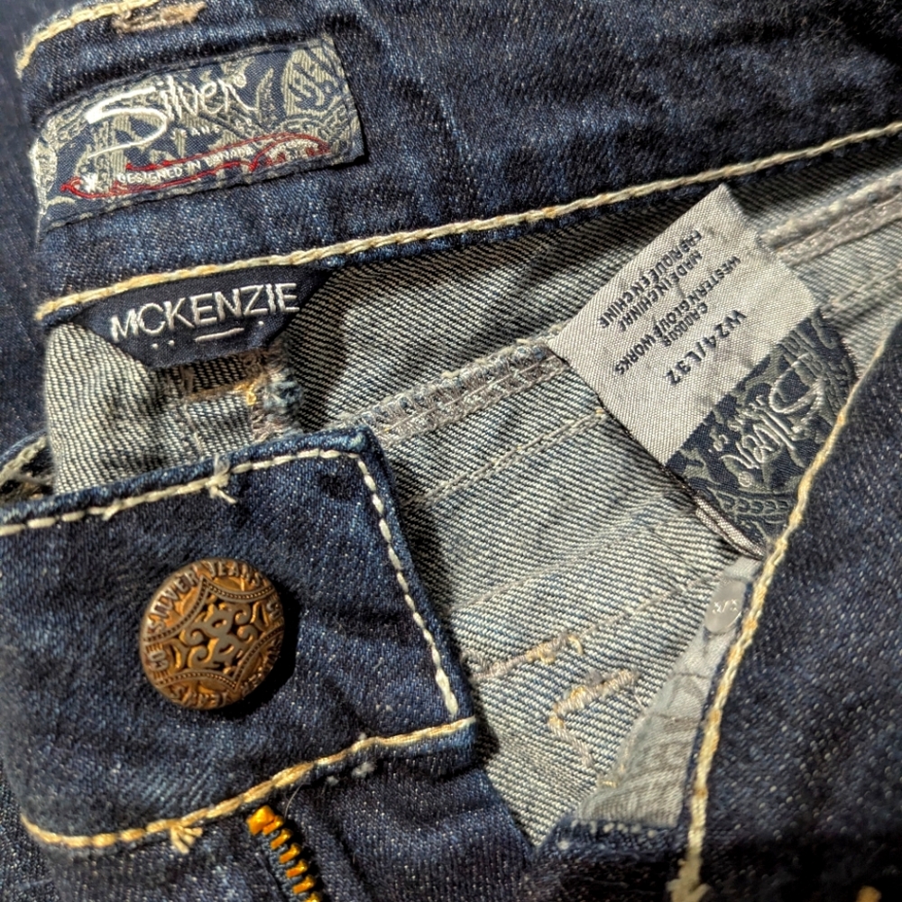 NWOT Silver "McKenzie" stretch jeans